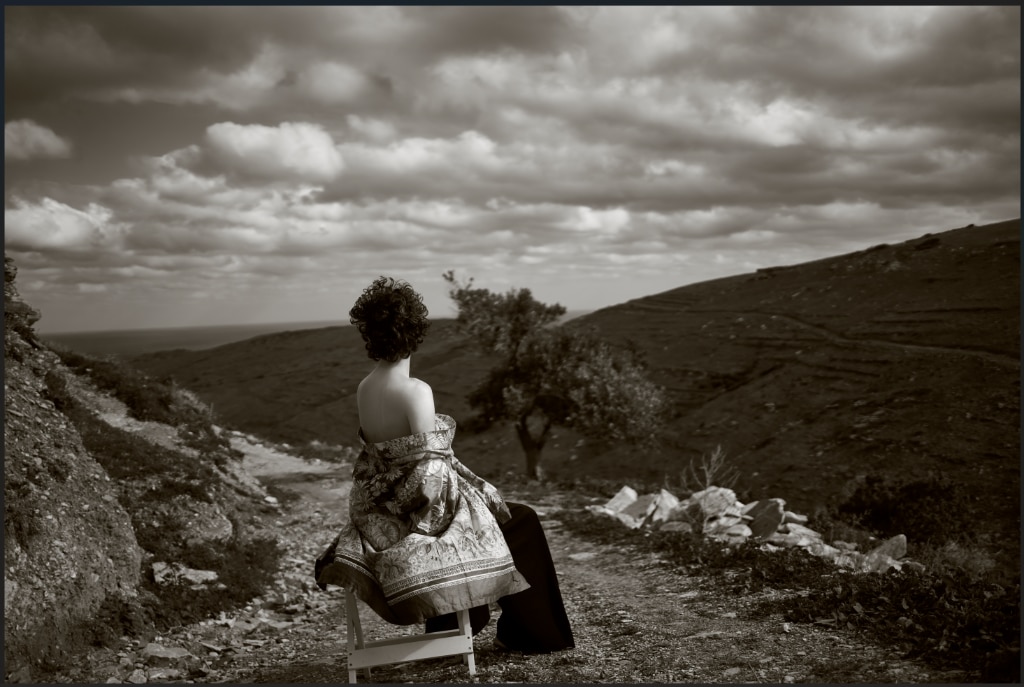 Experiencing the Void. In Search of a New Human Scent Among the Ruins | A Production by Amalia Gardens Residency